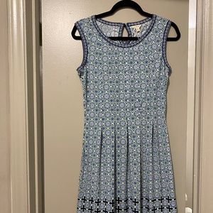 LAST CHANCE NWT Max Studio Patterned Dress